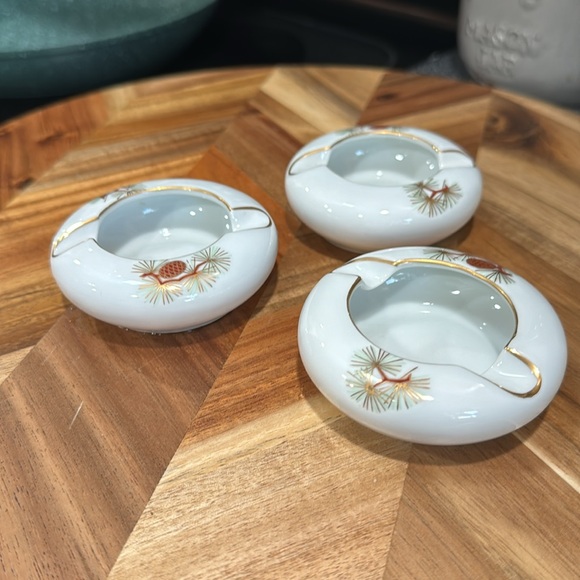 VTG Hand painted-made in Japan Fukagawa Arita Pinecone porcelain - Picture 5 of 7